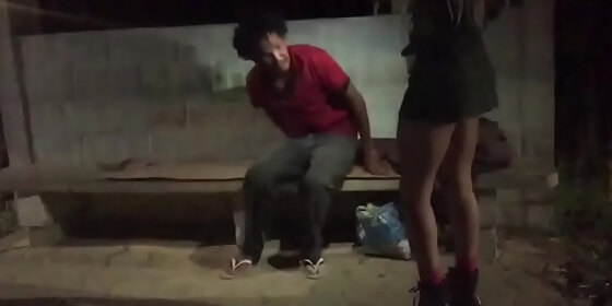 lucky homeless playing with the hot bundao of the naughty